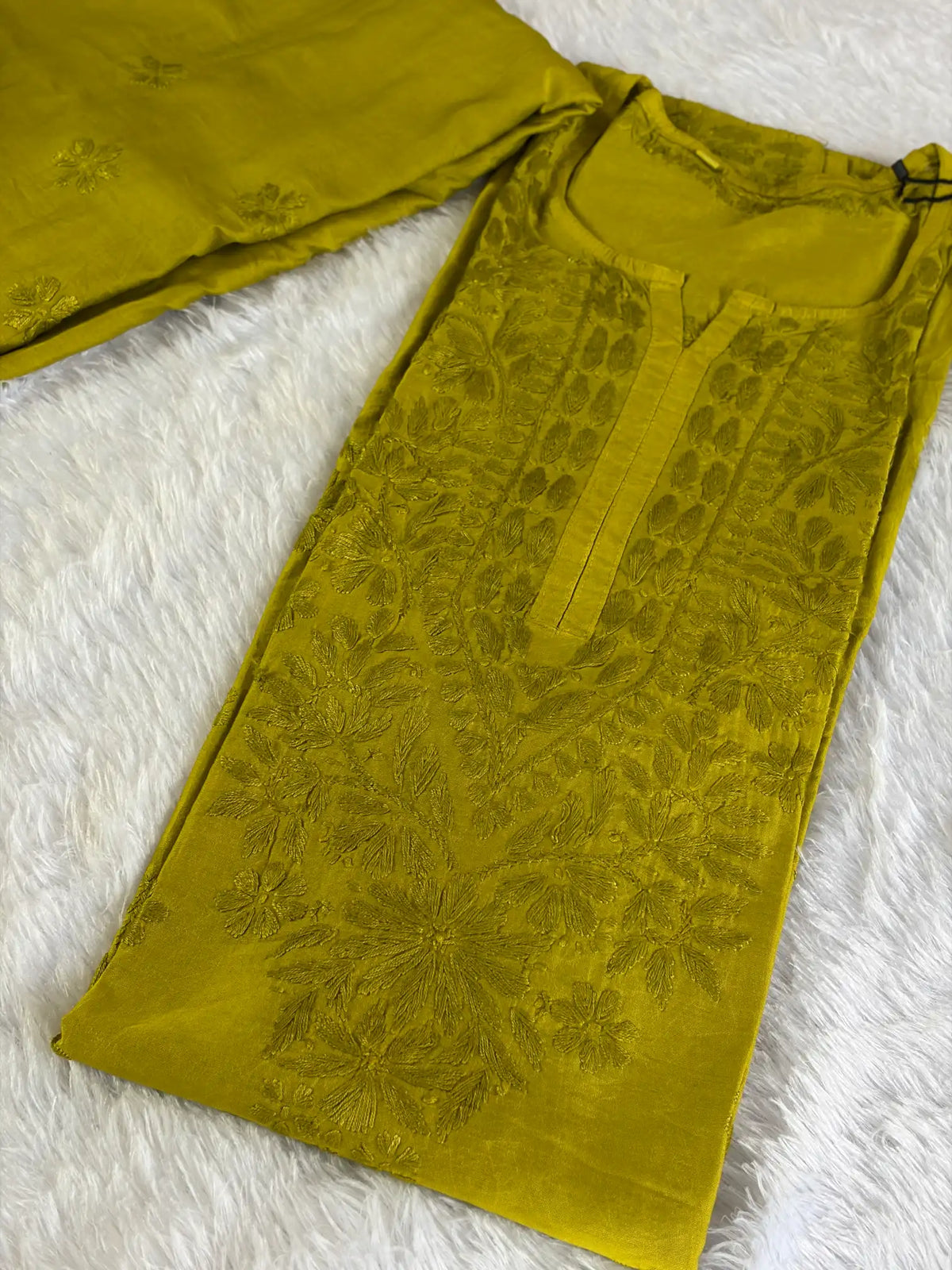 Mehendi Green Chanderi Chikankari Kurta Pant Set